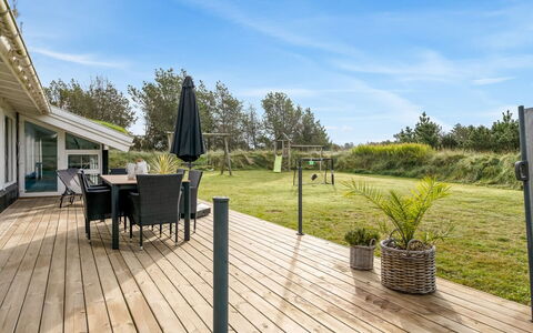Helene - 1.5Km from the Sea: Tag, Hus, Hjem, Sommerhus, Sidespor, Estate, Indkørsel, Garden Bygninger, Gård, Skur