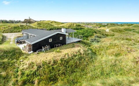 Josten - 500M from the Sea: Træ, Tag, Hus, Sommerhus, Dør, Hjem, Sidespor, Land Lot, Garden Bygninger, Skur