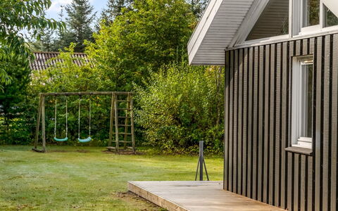 Mechthild - 2.7Km from the Sea: Loft, Gulvbelægning, Indretning, Etage, Kompositmateriale, Møbel, Udvej, Hotel, Design, Dagslys