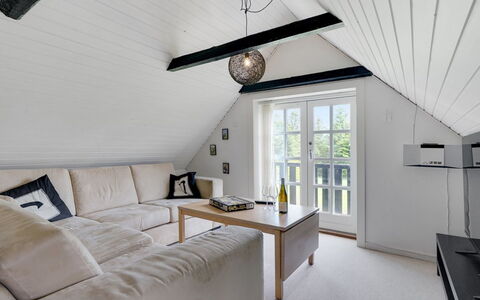 Iben - 2.3Km from the Sea: Plantesamfund, Sollys, Urteagtig Plante, Have, Plantation, Landbrug, Farm