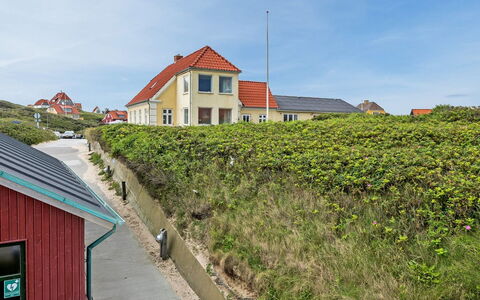 Atena - 50M from the Sea: Tag, Land Lot, Sommerhus, Hjem, Landdistrikt, Skur, Sidespor, Garden Bygninger, Bjælkehytte, Hytte