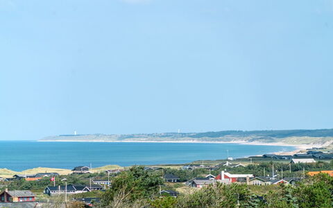 Wuantekica - 410M from the Sea: Gulvbelægning, Væg, Etage, Indretning, Træ, Loft, Trægulve, Belysning, Møbel, Laminat Gulv