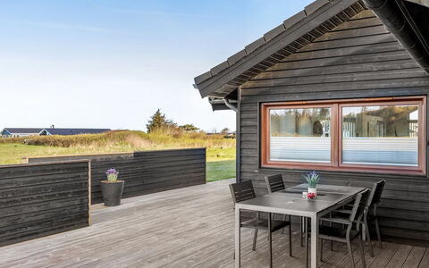 Antina - 400M from the Sea: Tag, Land Lot, Sommerhus, Hjem, Landdistrikt, Skur, Sidespor, Garden Bygninger, Bjælkehytte, Hytte
