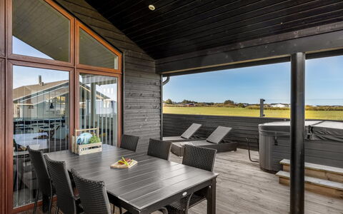 Antina - 400M from the Sea: Tag, Land Lot, Sommerhus, Hjem, Landdistrikt, Skur, Sidespor, Garden Bygninger, Bjælkehytte, Hytte