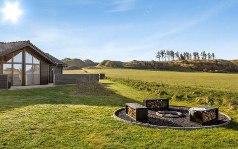Antina - 400M from the Sea: Tag, Land Lot, Sommerhus, Hjem, Landdistrikt, Skur, Sidespor, Garden Bygninger, Bjælkehytte, Hytte