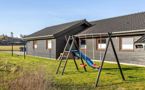 Antina - 400M from the Sea: Tag, Land Lot, Sommerhus, Hjem, Landdistrikt, Skur, Sidespor, Garden Bygninger, Bjælkehytte, Hytte