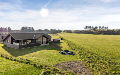 Antina - 400M from the Sea: Tag, Land Lot, Sommerhus, Hjem, Landdistrikt, Skur, Sidespor, Garden Bygninger, Bjælkehytte, Hytte