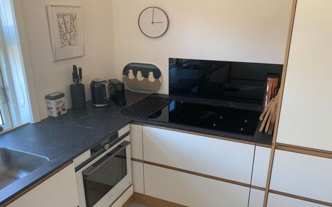 Huanca - 900M from the Sea: Køkken, Køkken Apparat, Countertop, Større Bandage, Gulvbelægning, Træ, Komfur, Husholdningsapparat, Cabinetry, Indretning