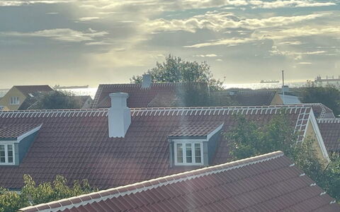 Jarkko - 200M from the Sea: Loft, Gulvbelægning, Indretning, Etage, Kompositmateriale, Møbel, Udvej, Hotel, Design, Dagslys