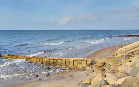 Marjatta - 850M from the Sea: Himmel, Blå, Vand, Krop Af Vand, Kyst, Strand, Horisont, Naturligt Miljø, Coastal Og Oceaniske Landskabsformer, Hav