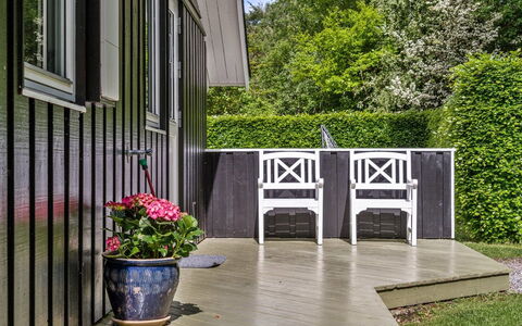 Marjatta - 850M from the Sea: Boligområde, Tag, Forstad, Indkørsel, Estate, Skorsten