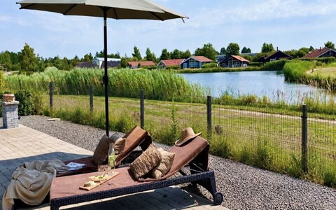 Domi - 1.2Km from the Sea: Udendørs Møbler, Skygge, Have, Landscaping, Design, Paraply, Stol, Udendørs Struktur, Liggestol