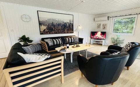 Kalevi - 900M from the Sea: Tag, Hus, Hjem, Sommerhus, Dør, Sidespor, Dæk, Veranda, Planke, Hårdttræ