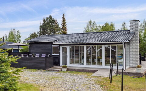 Kalevi - 900M from the Sea: Tag, Hus, Hjem, Sommerhus, Dør, Sidespor, Dæk, Veranda, Planke, Hårdttræ