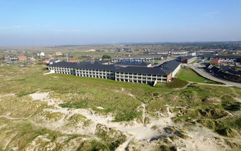 Britt - 100M from the Sea: Tag, Hus, Hjem, Sommerhus, Dør, Sidespor, Dæk, Veranda, Planke, Hårdttræ
