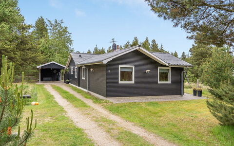 Bjarka - 2.9Km from the Sea: Sommerhus, Hjem, Hus, Tag, Veranda, Estate, Sidespor, Garden Bygninger, Stuehus, Gård