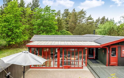 Eliane - 4Km from the Sea: Træ, Tag, Hjem, Sommerhus, Hus, Dør, Sidespor, Garden Bygninger, Skur, Veranda
