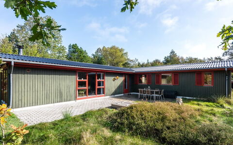 Eliane - 4Km from the Sea: Træ, Bejdse, Planke, Hårdttræ, Sommerhus, Dæk, Sidespor, Skygge, Trægulve, Garden Bygninger