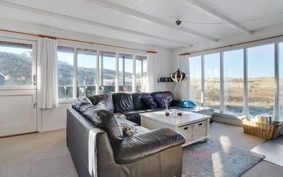 Meike - 300M from the Sea