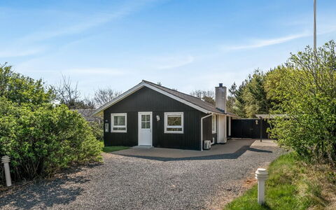 Ursel - 800M from the Sea: Hus, Tag, Hjem, Sommerhus, Skur, Garden Bygninger, Sidespor, Gård, Bjælkehytte, Hytte