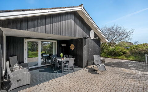Ursel - 800M from the Sea: Hus, Tag, Hjem, Sommerhus, Skur, Garden Bygninger, Sidespor, Gård, Bjælkehytte, Hytte