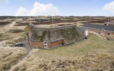 Alexia - 300M from the Sea: Sommerhus, Skur, Hytte, Stuehus, Prærie, Hytte, Lade, Bjælkehytte, Garden Bygninger