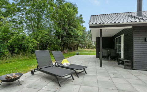 Øn - from the Sea: Sommerhus, Hjem, Hus, Tag, Veranda, Estate, Sidespor, Garden Bygninger, Stuehus, Gård