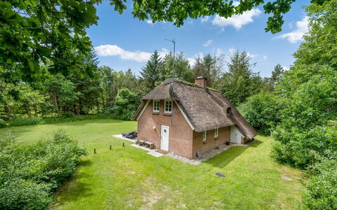 Alkil - 1.7Km from the Sea: Tag, Land Lot, Sommerhus, Hjem, Landdistrikt, Skur, Sidespor, Garden Bygninger, Bjælkehytte, Hytte