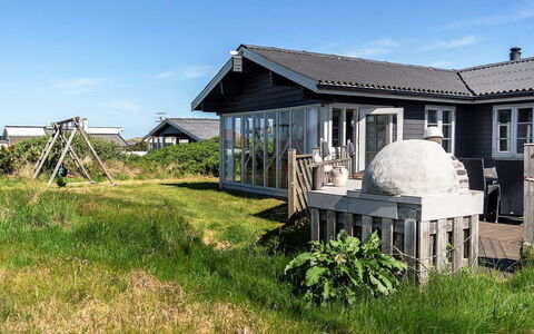 Algea - 300M from the Sea: Himmel, Græs, Bygning, Vindue, Tag, Hus, Hjem, Sommerhus, Arkitektur, Land Lot