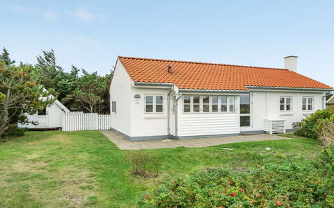 Meindor - 350M from the Sea: Sommerhus, Skur, Hytte, Stuehus, Prærie, Hytte, Lade, Bjælkehytte, Garden Bygninger