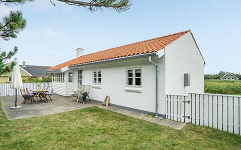 Meindor - 350M from the Sea: Sommerhus, Skur, Hytte, Stuehus, Prærie, Hytte, Lade, Bjælkehytte, Garden Bygninger