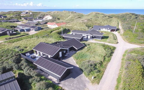 Arwen - 200M from the Sea: Tækning, Sommerhus, Hus, Tag, Hjem, Stuehus, Hytte, Estate, Landsby