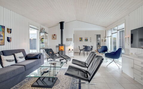 Arwen - 200M from the Sea: Tækning, Sommerhus, Hus, Tag, Hjem, Stuehus, Hytte, Estate, Landsby