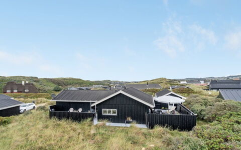 Arwen - 200M from the Sea: Tækning, Sommerhus, Hus, Tag, Hjem, Stuehus, Hytte, Estate, Landsby