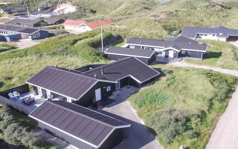 Arwen - 200M from the Sea: Tækning, Sommerhus, Hus, Tag, Hjem, Stuehus, Hytte, Estate, Landsby