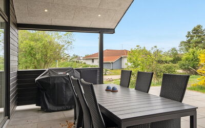 Antonina - 800M from the Sea