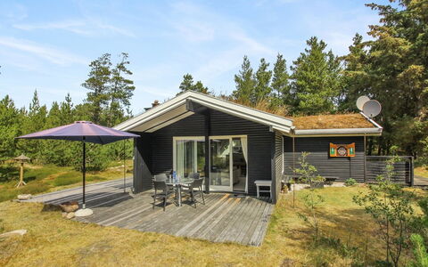 Heike - 1.3Km from the Sea: Arkitektur, Tag, Hjem, Kompositmateriale, Dagslys, Sidespor, Indkørsel