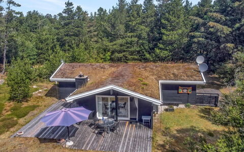 Heike - 1.3Km from the Sea: Arkitektur, Tag, Hjem, Kompositmateriale, Dagslys, Sidespor, Indkørsel