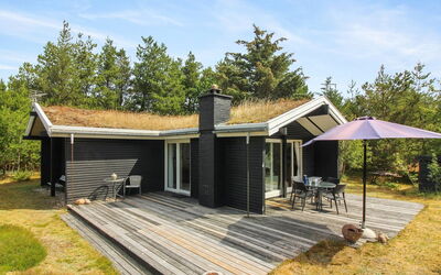 Heike - 1.3Km from the Sea