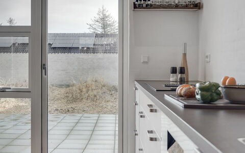 Ilsabe - 2Km from the Sea: Træ, Gulvbelægning, Indretning, Etage, Møbel, Trægulve, Værelse, Loft, Bejdse, Hårdttræ