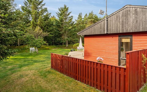Lykka - 950M from the Sea: Træ, Land Lot, Sommerhus, Landdistrikt, Have, Garden Bygninger, Sidespor, Bejdse, Backyard, Hårdttræ