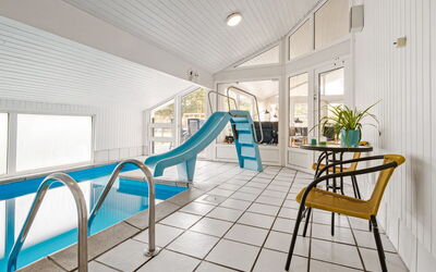 Gladis - 900M from the Sea