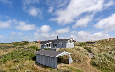 Kulle - 200M from the Sea: Træ, Hjem, Veranda, Dæk, Hårdttræ, Tag, Bejdse, Trægulve, Eco Hotel