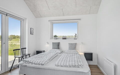 Fredrika - 1.5Km from the Sea: Hjem, Dagslys, Soveværelse, Gips, Sengetøj, Seng, Bed Frame