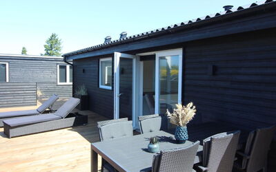 Kamp - 700M from the Sea