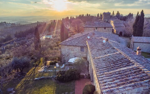 Casa Patrizia: Himmel, Bygning, Sky, Plante, Veranda, Træ, Skygge, Vindue, Træ, Hus