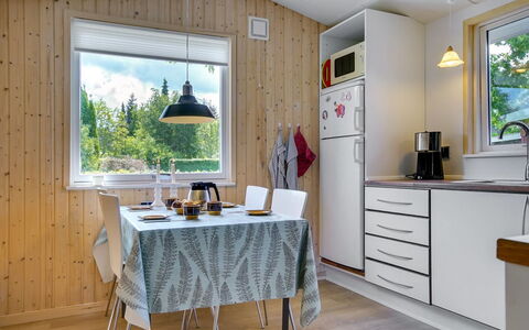 Ilari - 280M from the Sea: Boligområde, Tag, Forstad, Indkørsel, Estate, Skorsten