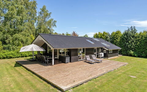 Nyalle - 1.3Km from the Sea: Græs, Hus, Tag, Hjem, Sommerhus, Busk, Land Lot, Landdistrikt, Stuehus, Bunddække