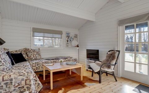 Freyja - 800M from the Sea: Tag, Hus, Hjem, Sommerhus, Dør, Sidespor, Dæk, Veranda, Planke, Hårdttræ
