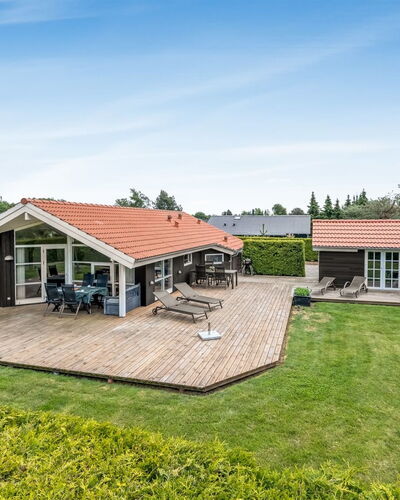 Egino - 1Km from the Sea